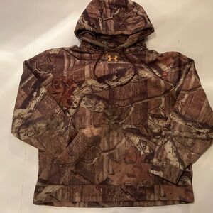 Camo Under Armour pullover sweatshirt, sizes large